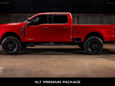 Used 2024 Ford F250 XLT w/ XLT Premium Package image 6