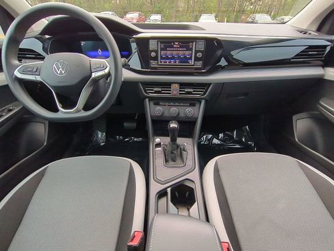 Used 2022 Volkswagen Taos S image 15