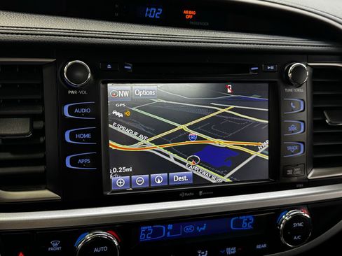 Used 2015 Toyota Highlander XLE AWD/4WD image 15