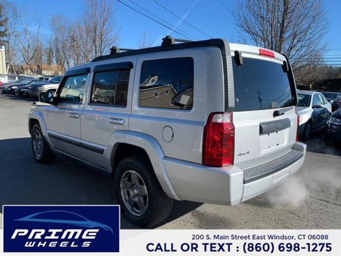 Used 2007 Jeep Commander Sport image 5