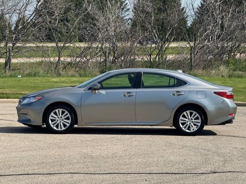 Used 2015 Lexus ES 350 w/ Premium Package FWD image 4