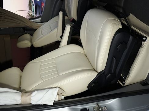 Used 2015 Mercedes-Benz Sprinter 3500 image 12