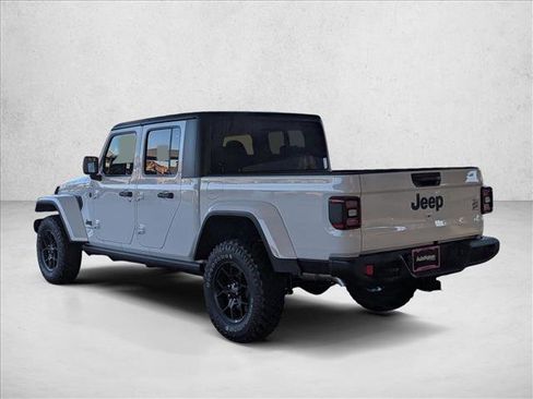 New 2026 Jeep Gladiator Willys image 8