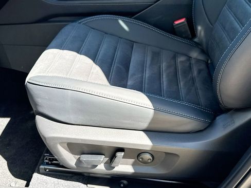 Used 2025 Mitsubishi Outlander SE FWD image 21
