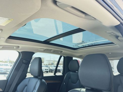 Certified 2023 Volvo XC90 B6 Plus AWD/4WD image 32