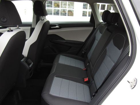 New 2026 Volkswagen Taos S image 11