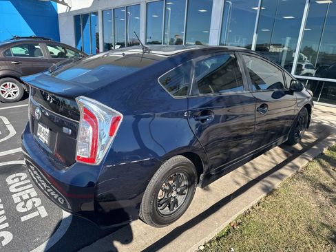 Used 2014 Toyota Prius One image 4