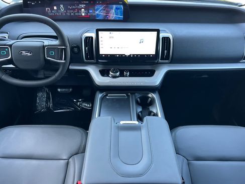 New 2026 Ford Expedition Max Active AWD/4WD image 3