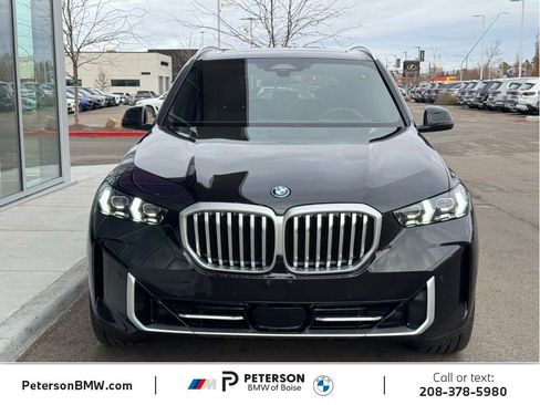 New 2026 BMW X5 xDrive50e w/ Premium Package AWD/4WD image 8