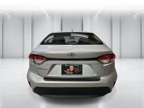 Used 2023 Toyota Corolla LE FWD image 5