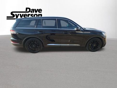 Used 2022 Lincoln Aviator Reserve w/ Equipment Group 201A image 4