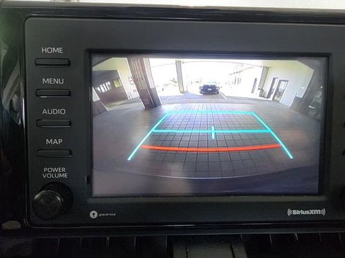 Used 2021 Toyota RAV4 LE AWD/4WD image 14