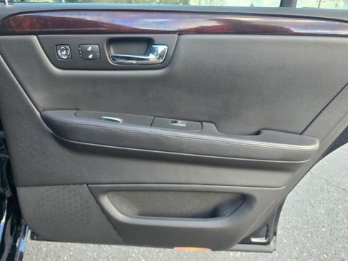 Used 2007 Cadillac DTS Performance image 24