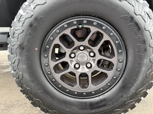 Used 2022 Jeep Wrangler Unlimited Sport image 17