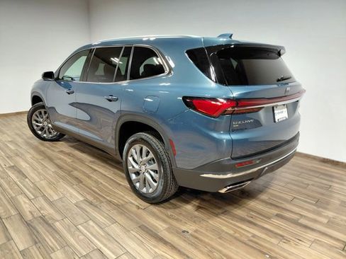 Used 2025 Buick Enclave Preferred AWD/4WD image 22