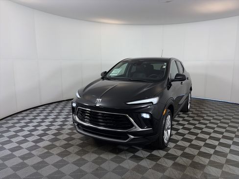 Used 2024 Buick Encore GX Preferred image 2