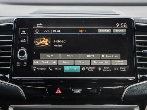 Used 2025 Honda Ridgeline Black Edition image 16