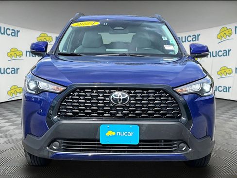 Used 2024 Toyota Corolla Cross LE image 2