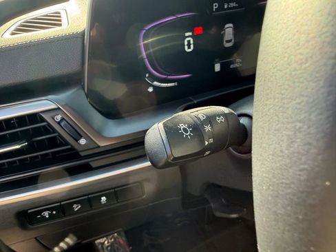 Used 2023 Kia Telluride LX AWD/4WD image 23