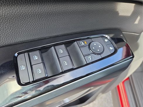 New 2026 Nissan Pathfinder SL image 16