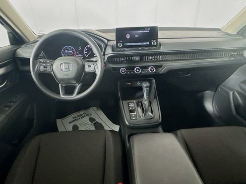 Used 2025 Honda CR-V LX image 24