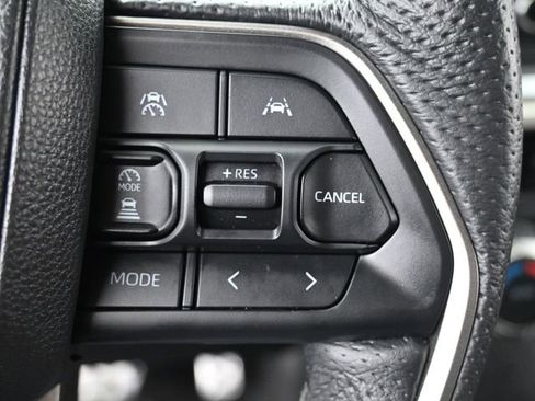 Used 2025 Toyota Tacoma TRD Sport image 16