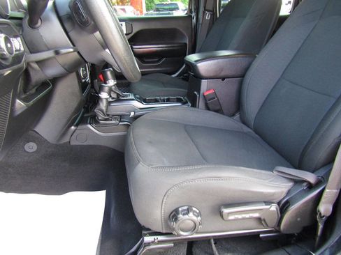 Used 2020 Jeep Wrangler Unlimited Sport AWD/4WD image 16
