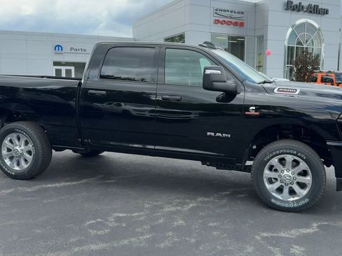 New 2026 RAM 2500 Big Horn AWD/4WD image 8