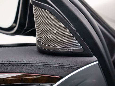 Used 2017 BMW 540i xDrive image 13