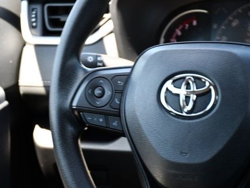 Used 2025 Toyota RAV4 XLE FWD image 22