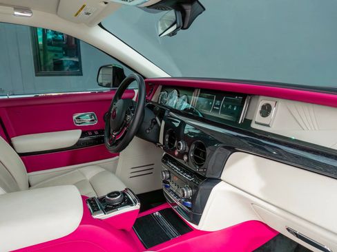 Used 2023 Rolls-Royce Phantom Sedan image 69