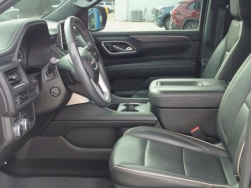 Used 2021 GMC Yukon XL SLT w/ SLT Premium Package image 6