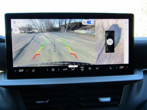 Certified 2025 Ford Explorer ST-Line w/ Premium Package image 24