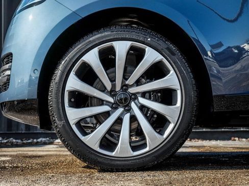 New 2026 Land Rover Range Rover Long Wheelbase SE AWD/4WD image 4