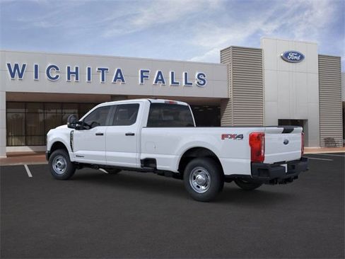 New 2026 Ford F250 XL w/ FX4 Off-Road Package image 4
