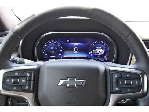 Used 2024 Chevrolet Tahoe Z71 w/ Z71 Off-Road Package AWD/4WD image 14