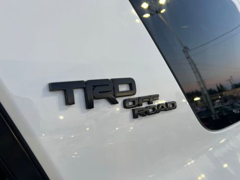 Used 2019 Toyota 4Runner TRD Off-Road Premium AWD/4WD image 13