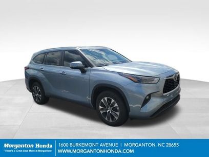Used 2023 Toyota Highlander XLE