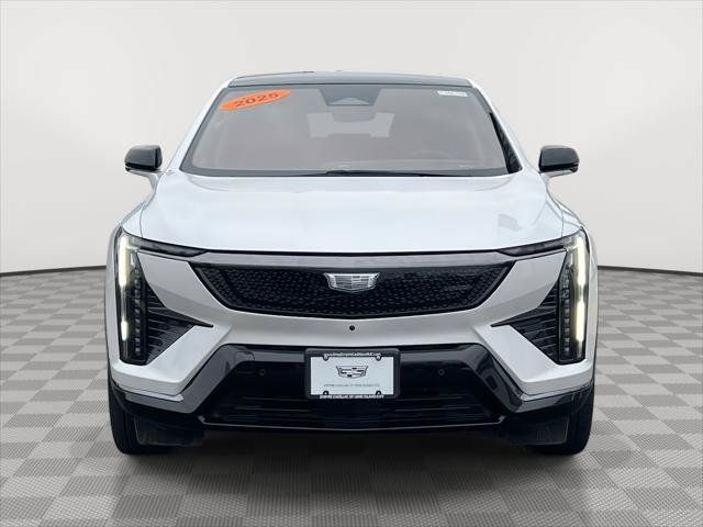 Used 2025 Cadillac Optiq Sport 2 AWD/4WD image 2