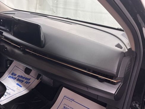 Used 2023 Nissan Ariya FWD image 30