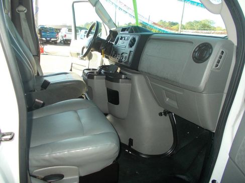 Used 2011 Ford E-150 and Econoline 150 w/ PWR Group image 8