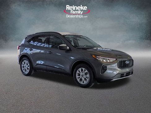 New 2026 Ford Escape Active image 3