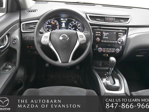 Used 2016 Nissan Rogue SV image 25