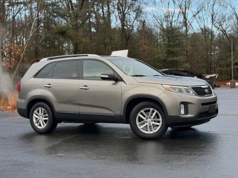 Used 2014 Kia Sorento LX AWD/4WD image 5