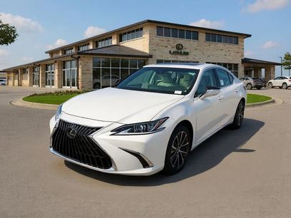 New 2025 Lexus ES 300h w/ Premium Package