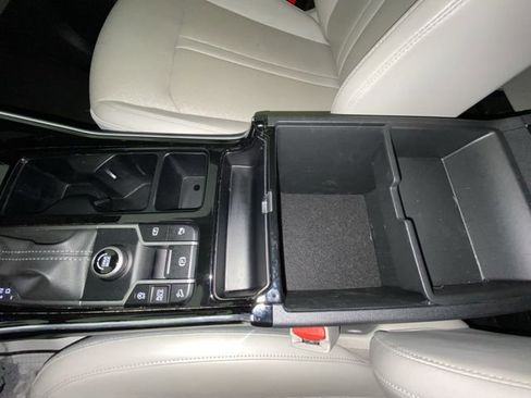 Used 2023 Kia Sorento SX FWD image 21