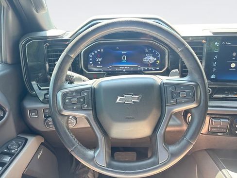Used 2022 Chevrolet Silverado 1500 ZR2 w/ Technology Package AWD/4WD image 14