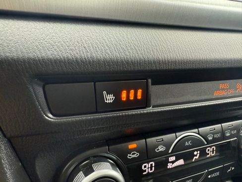 Used 2014 MAZDA MAZDA3 s Touring image 24