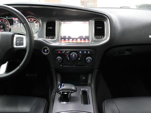 Used 2014 Dodge Charger SXT Plus image 23