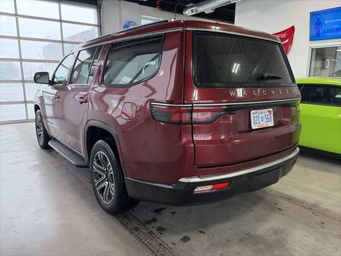 Certified 2025 Jeep Wagoneer 4WD w/ Premium Group I image 6